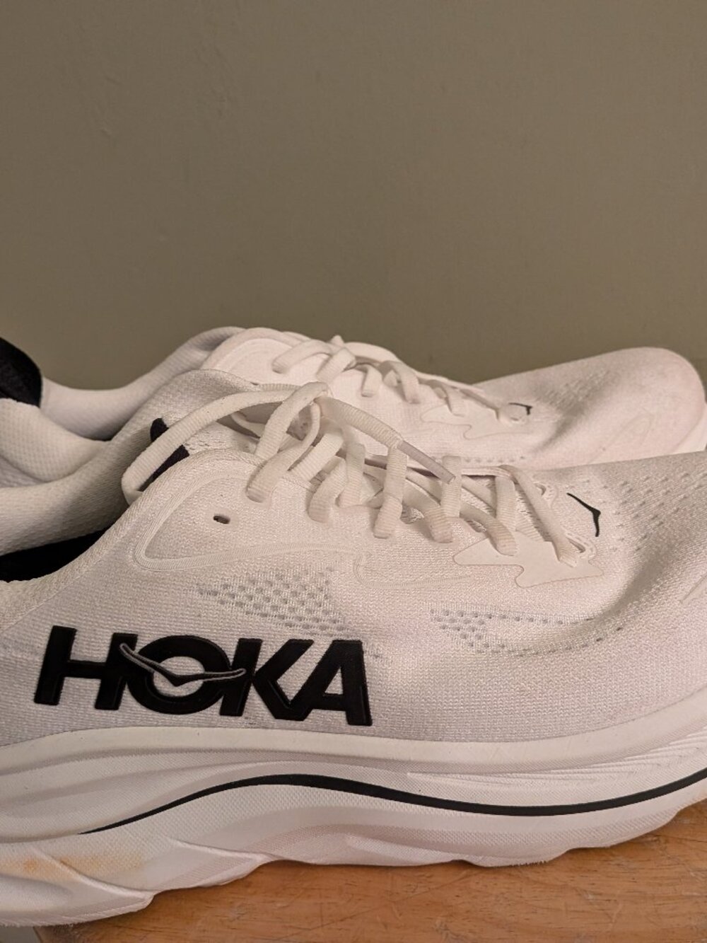 Hoka Clifton 10 size 10.5